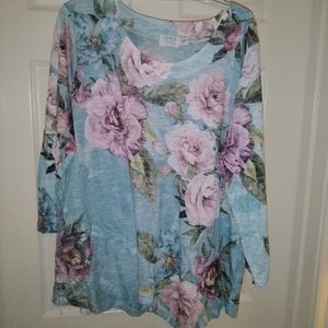 Women's floral and lace embellished top xl